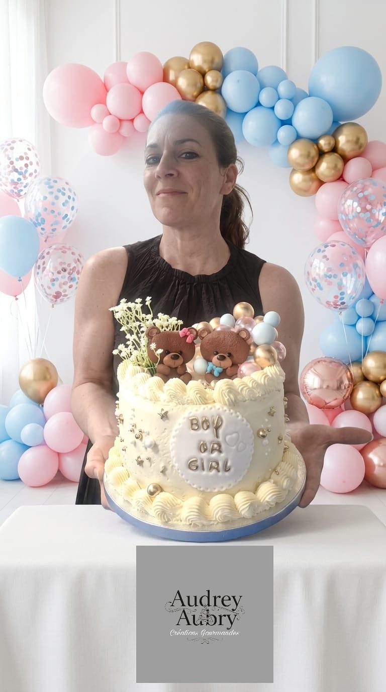 Gâteau baby shower Boy or Girl ourson ballons — Audrey Aubry